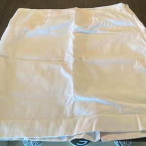 The Limited - Classic white skirt